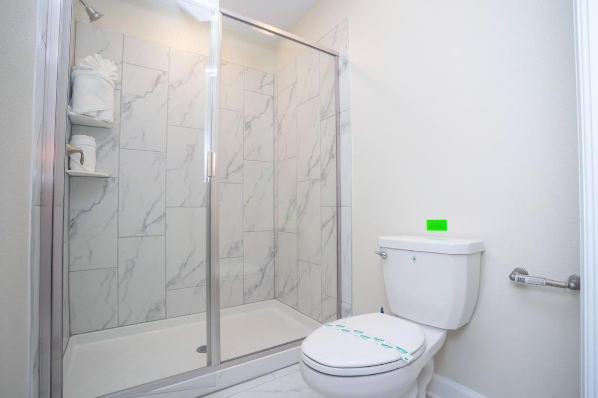 Marvelous 7bd/5ba Family Friendly W/ Gameroom & Pool Close To 1201