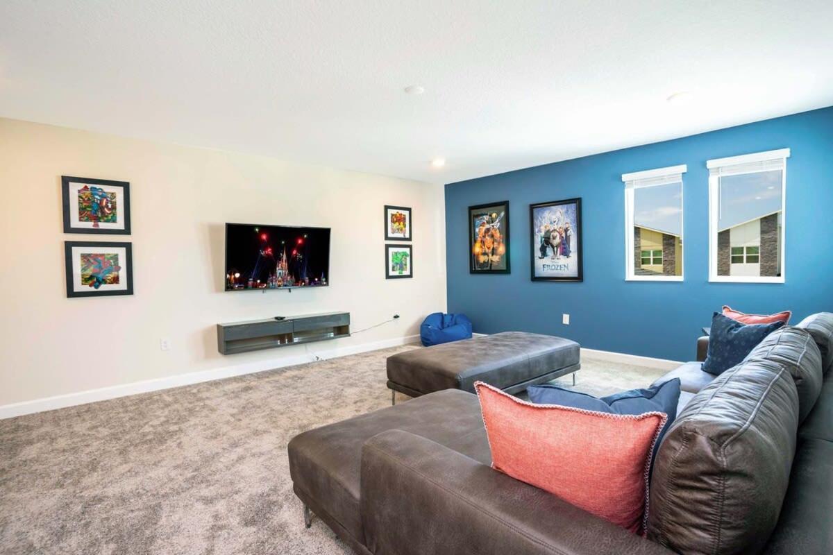 Marvelous 7bd/5ba Family Friendly W/ Gameroom & Pool Close To 1201