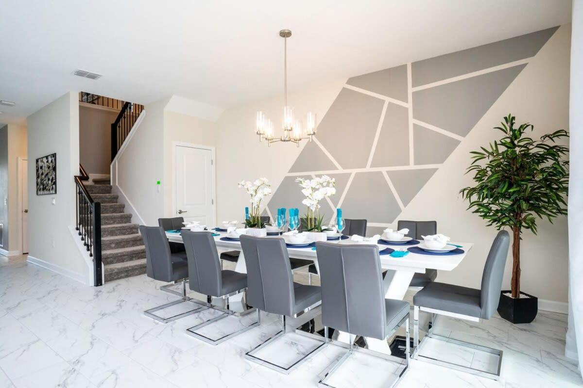 Marvelous 7bd/5ba Family Friendly W/ Gameroom & Pool Close To 1201